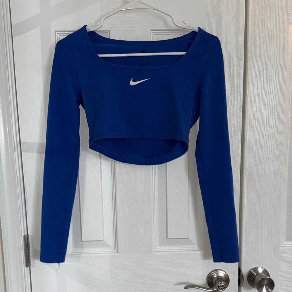 Nike Women's Vibrant Blue Long Sleeve Crop Top